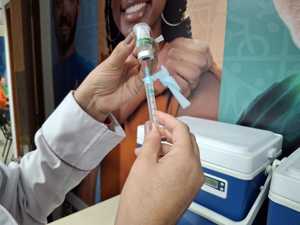 O objetivo é aumentar a cobertura vacinal e reforçar a prevenção contra doenças respiratórias, especialmente com a queda nas temperaturas (Credito: Keila Marques/PMM)