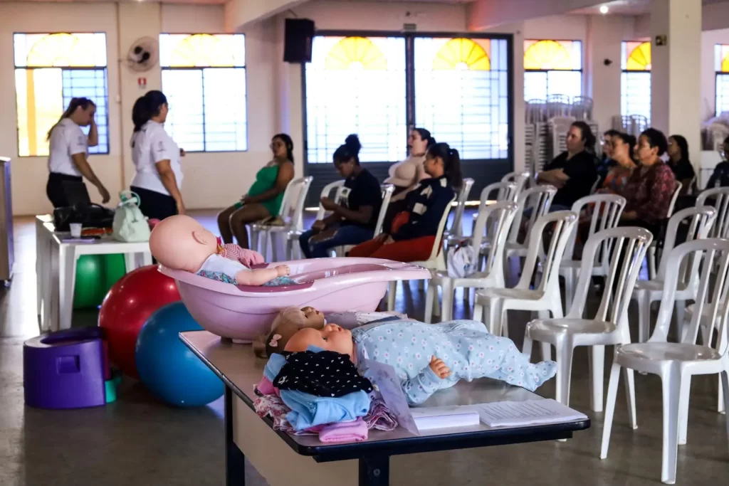 O evento reuniu mais de 20 participantes, entre gestantes e acompanhantes (Credito: Rafael Macri/PMM)