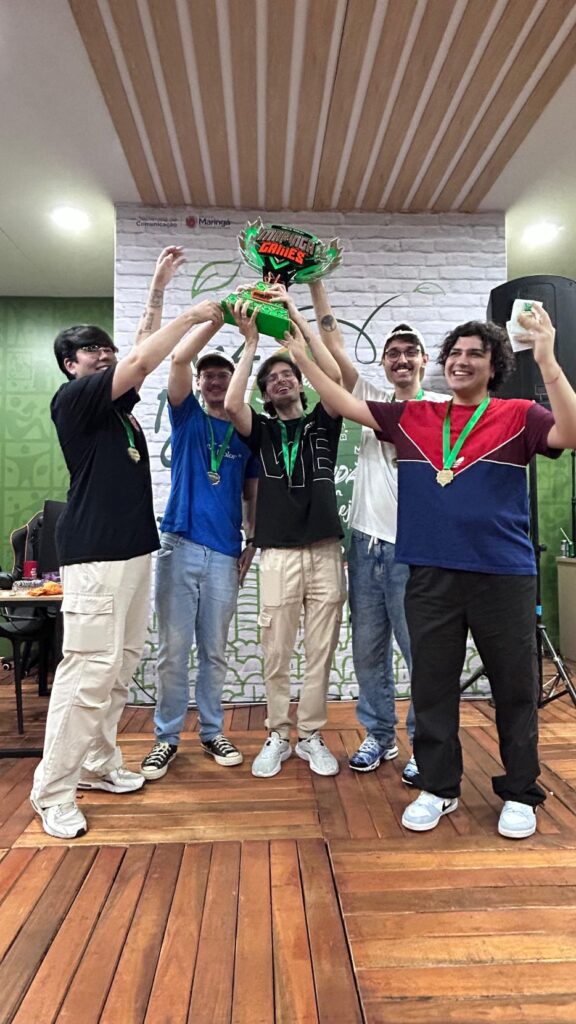 A equipe campeã, Bananice Gaming, de Maringá, recebeu um troféu, cinco medalhas e uma vaga garantida na etapa eliminatória da próxima edição do ‘Maringá + Games’.