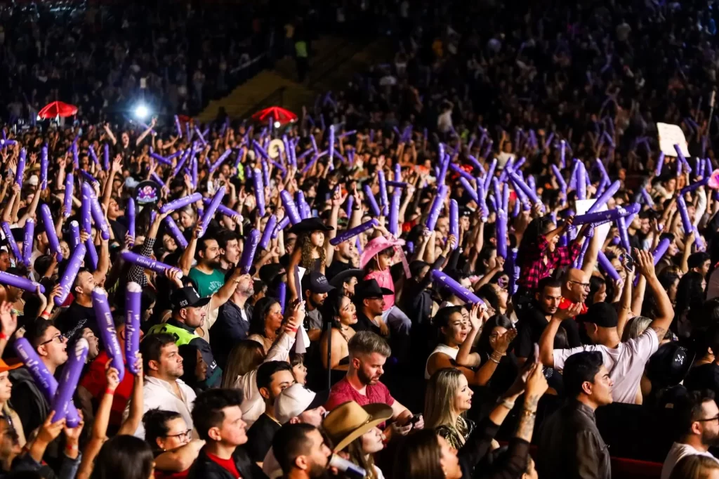 Mais de 13 mil pessoas celebram aniversário de Maringá com shows na Expoingá (Credito: Rafael Macri)